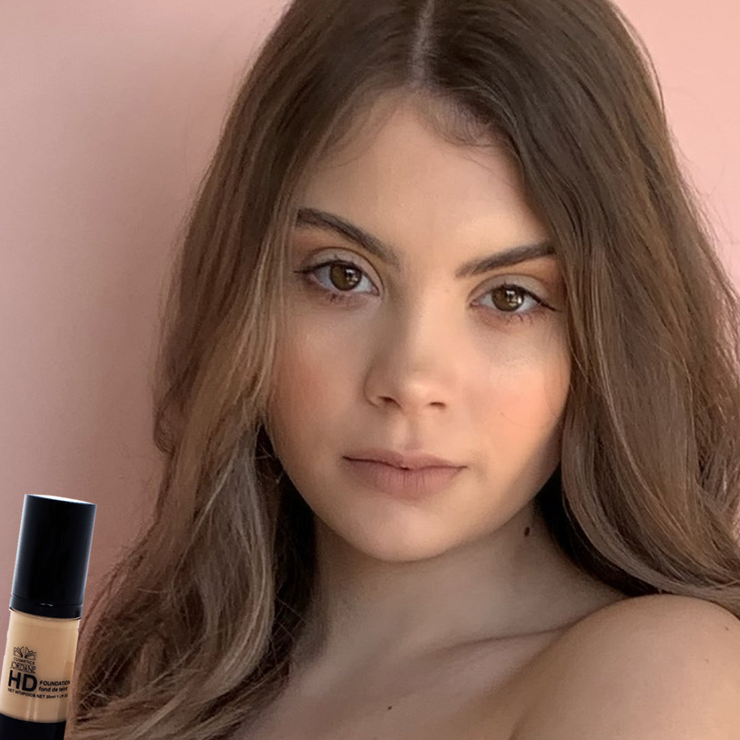 Light Porcelain HD Liquid Foundation